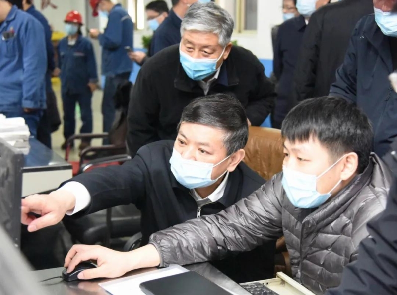 3月11日，生态环境部部长黄润秋赴河北省唐山市，对钢铁企业重污染天气应急减排措施落实情况开展检查。