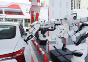 中国石化智能加油机器人产品正式投入运营 | 新一代智能加油机器人公开亮相