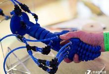 3D打印的机器人已经能够与人类握手了！