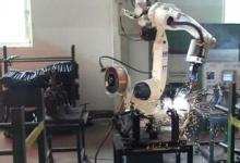 方宏自动化公司研发出六轴通用型机器人