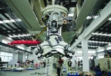 我国首条生产机器人智能生产线将投产