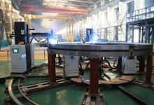 北京石油化工学院成功研制百万兆瓦核电堆焊机器人并投入使用