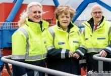 德国总理默克尔参观德国汉堡港自动化集装箱码头