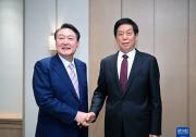 栗战书参观了LG研发中心|栗战书在首尔会见总统尹锡悦，与国会议长金振杓举行会谈