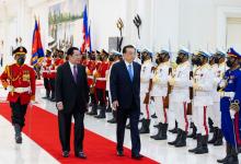 李克强同柬埔寨首相洪森举行会谈|李克强：支持柬提升农业科技化、产业化水平，支持柬加快推进工业化
