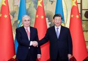 习近平同哈萨克斯坦总统托卡耶夫会谈|共同见证签署经贸、能源、交通、农业、互联互通、人文、地方等领域多项双边合作文件