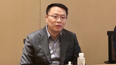 汇川技术总裁办主任杨振浩发表致辞 汇川技术总裁办主任杨振浩发表致辞
