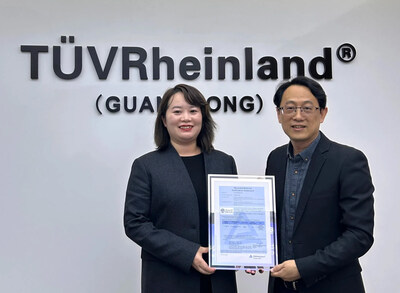 TÜV莱茵为上海奥塞尔颁发汽车回收材料PCR含量验证证书 TÜV莱茵为上海奥塞尔颁发汽车回收材料PCR含量验证证书