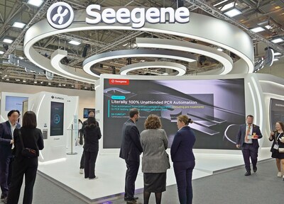 Seegene’s CURECA™ concept video drew interest from attendees during ESCMID 2025, held April 11–15 in Vienna, Austria. Seegene’s CURECA™ concept video drew interest from attendees during ESCMID 2025, held April 11–15 in Vienna, Austria.