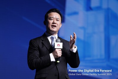 华为公司高级副总裁、华为数字能源全球营销服体系总裁杨友桂 华为公司高级副总裁、华为数字能源全球营销服体系总裁杨友桂