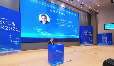 TÜV南德大中华区资深副总裁Robert Puto先生发表大会开幕式致辞 TÜV南德大中华区资深副总裁Robert Puto先生发表大会开幕式致辞
