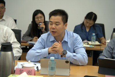 长安汽车副总裁、重庆长安科技有限责任公司总裁贺刚 长安汽车副总裁、重庆长安科技有限责任公司总裁贺刚