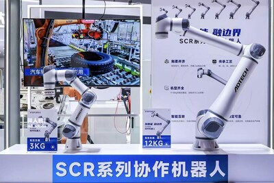 SCR系列协作机器人3kg(左)和12kg(右) SCR系列协作机器人3kg(左)和12kg(右)