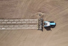 耕耘天山南北 中科原动力无人作业智能农机为新疆春耕添动