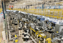 中国机器人历史性突破！近百台新松工业机器人在吉利汽车焊装主线大规模应用