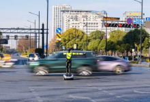 杭州日报 | 从实验室到路中央 滨江新“交警”故事