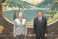 何立峰会见美国超威半导体公司董事会主席兼首席执行官苏姿丰