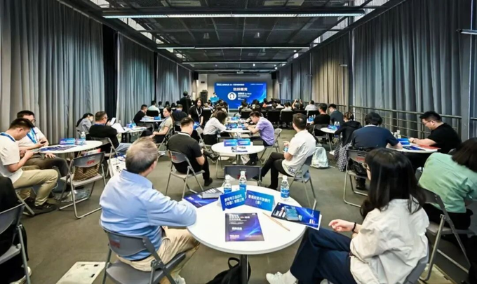 石化化工数智化及AI+场景对接交流会在上海成功举办 石化化工数智化及AI+场景对接交流会在上海成功举办