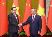 李强会见越南国会主席陈青敏