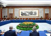 丁薛祥会见清华大学经济管理学院顾问委员会委员代表