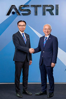 陈志豪教授(右)接替李惠光教授工程师出任应科院董事局主席,任期由2026年10月21日至2028年10月20日。 陈志豪教授(右)接替李惠光教授工程师出任应科院董事局主席,任期由2026年10月21日至2028年10月20日。